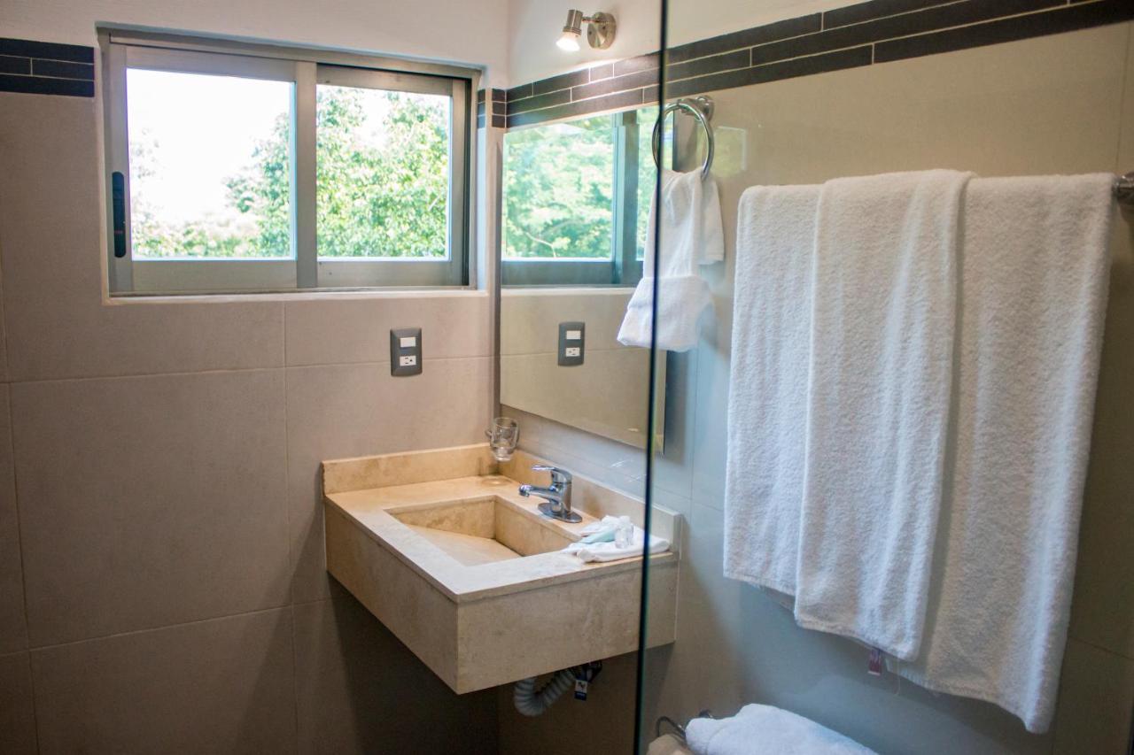 La Loma Suites Икстапа Екстериор снимка