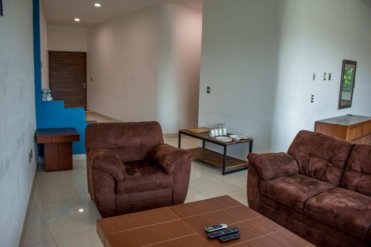 La Loma Suites Икстапа Екстериор снимка