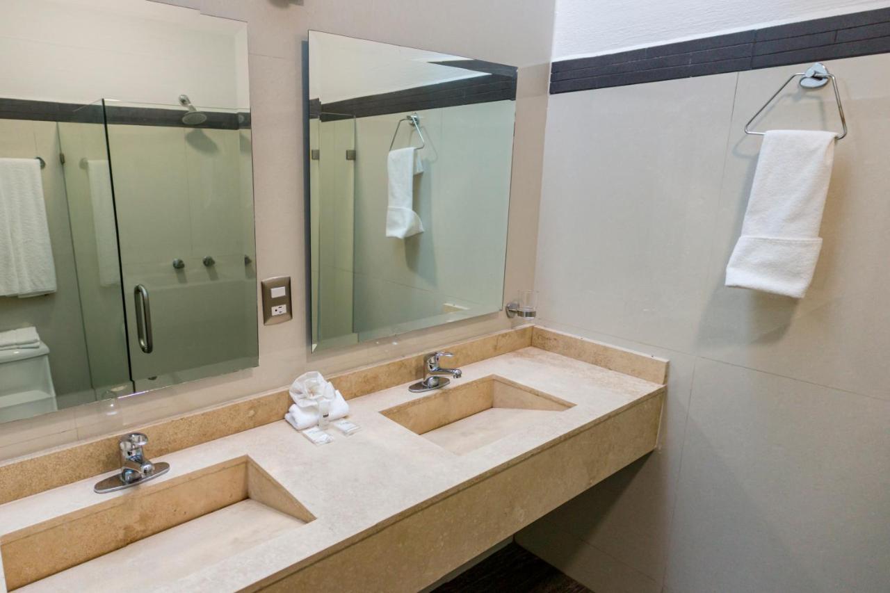 La Loma Suites Икстапа Екстериор снимка