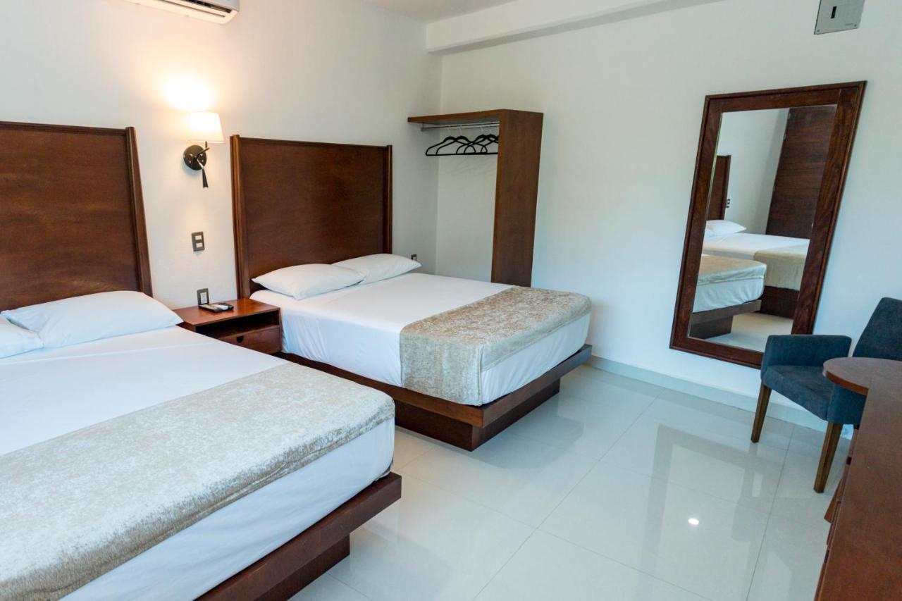 La Loma Suites Икстапа Екстериор снимка