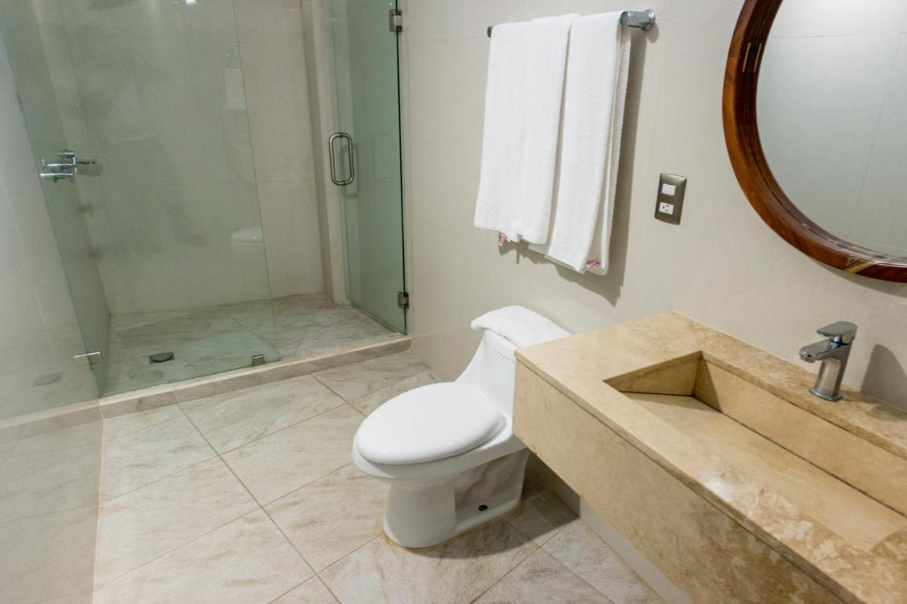La Loma Suites Икстапа Екстериор снимка